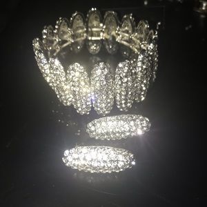 Traci Lynn Stretch Bracelet and Earrings